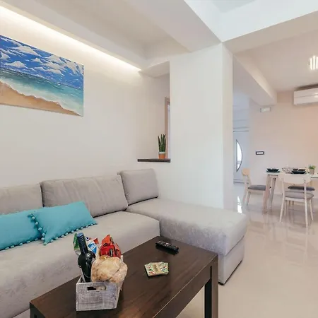 Corner45 Apartments In Kalamaki Center, By Zantewize Extérieur photo
